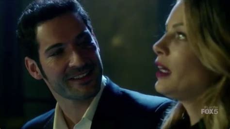 lucifer shows chloe his wings